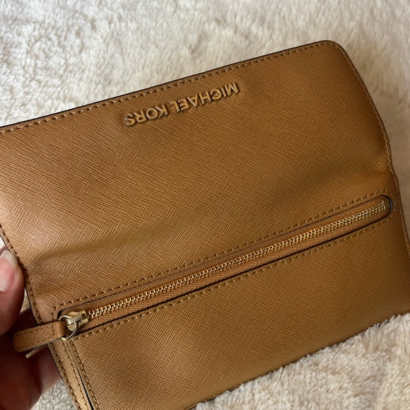 Authentic Michael Kors wallet - Picture 5 of 5